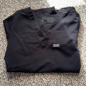 Xs Catarina fig top. Black. Nothing wrong.